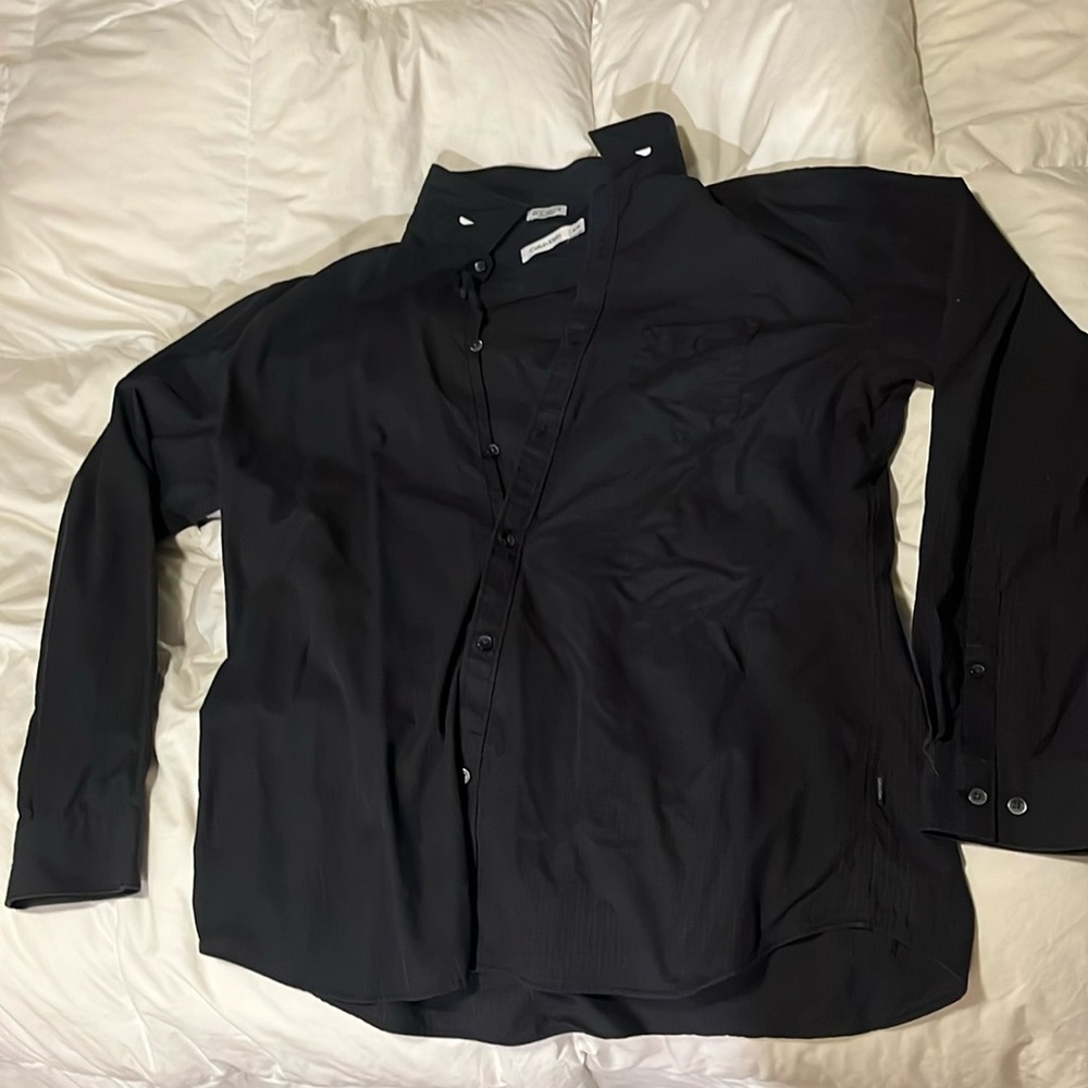 Calvin Klein XL 100% stretch cotton button up dress shirt